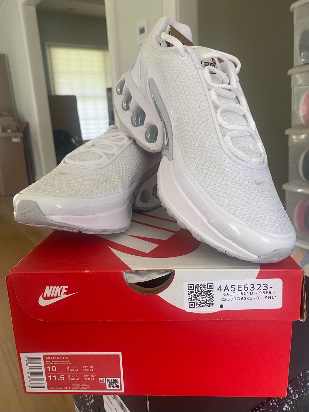 Nike Men’s White and Silver Sneakers